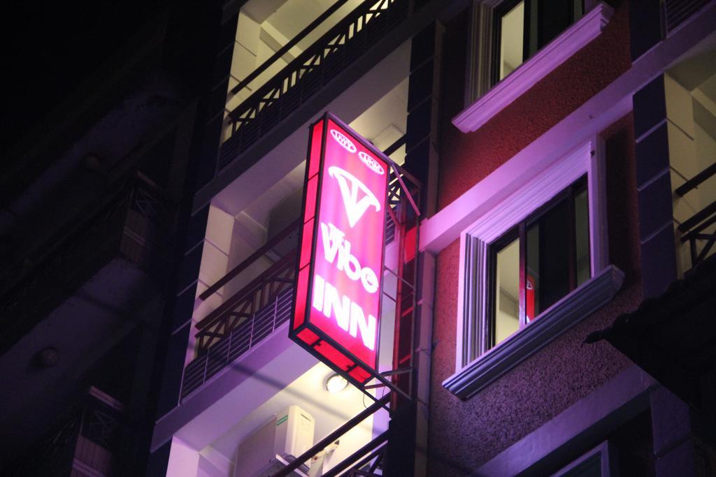 The Vibe Inn Yangón Exterior foto